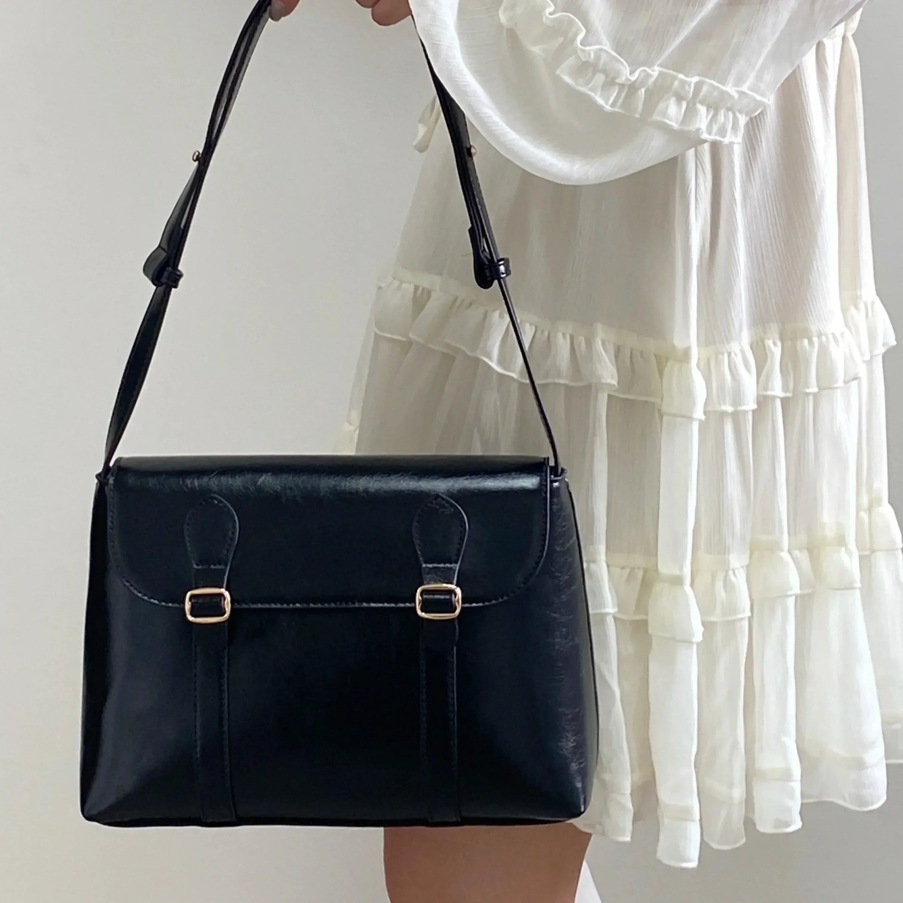 Medium Shoulder Bag - Beloria Greta